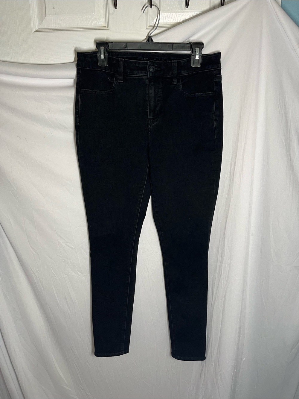 American Eagle Outfitters Black Skinny High-Rise Jeans